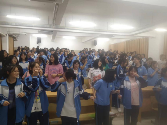 2021级女生青春期心理健1217.png